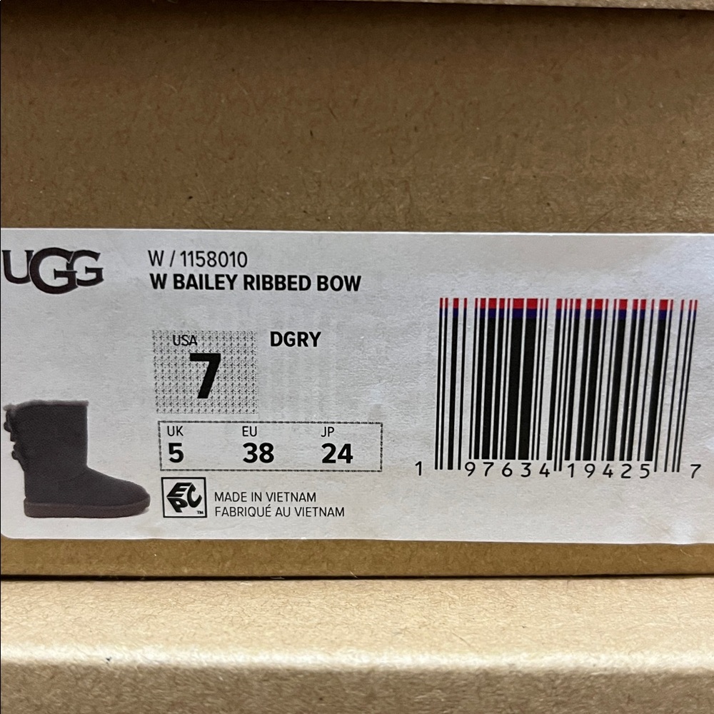 UGG Bailey Ribbed Bow Boots - Picture 10 of 10